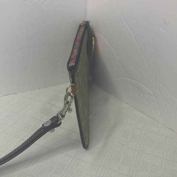 Vintage Dooney and Bourke oversized wristlet with rainbow zipper - Picture 2 of 11